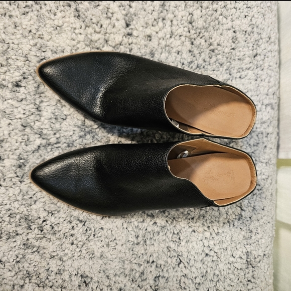 Universal Thread 8.5 Heeled Slip On Mules - Picture 7 of 7